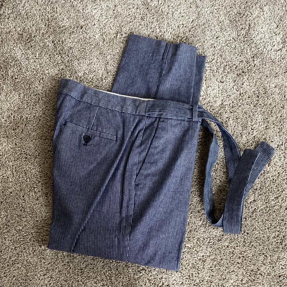 Chambray stripe, tie front, cropped pant